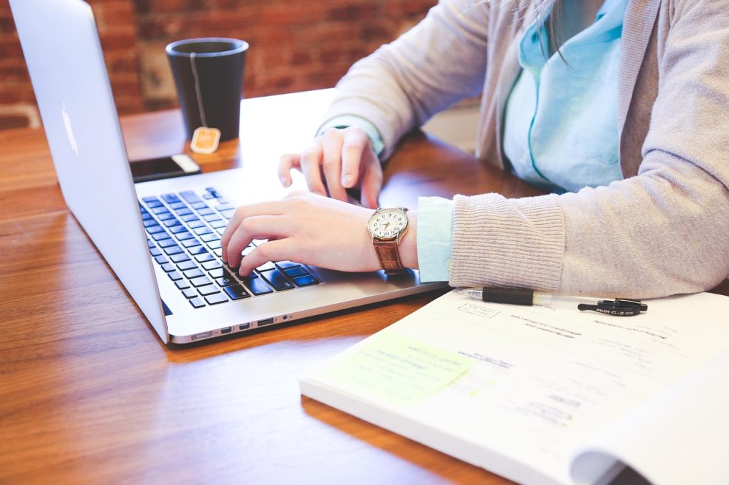 student, typing, keyboard, text, startup, people, students, office, strategy, work, technology, company, corporate, communication, young, pl