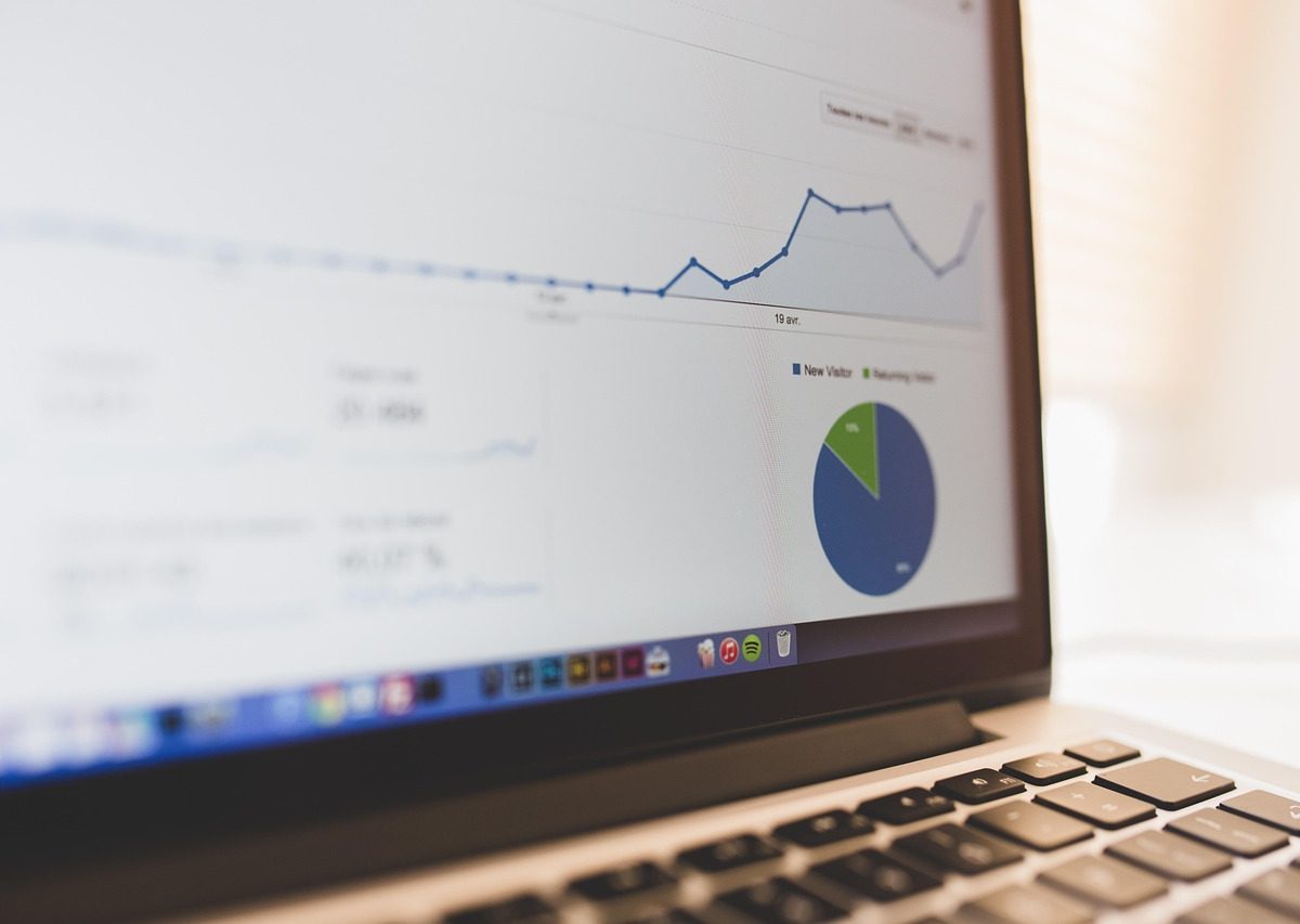 Veille concurrentielle en entreprise : ce que l’IA change vraiment